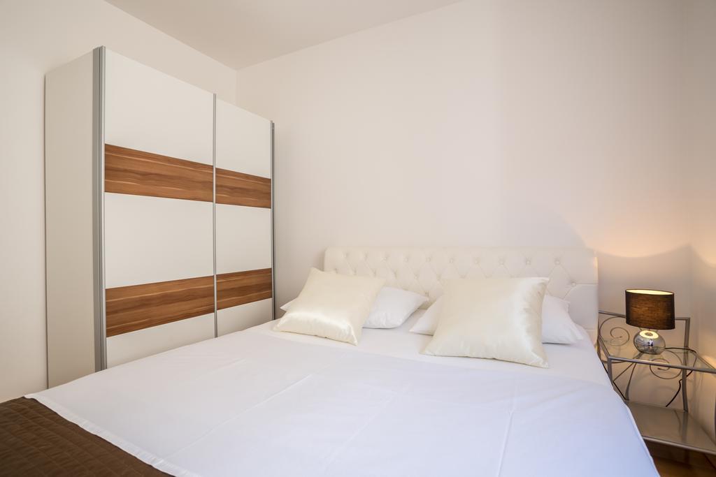 ستاري غراد Apartment Falcon الغرفة الصورة